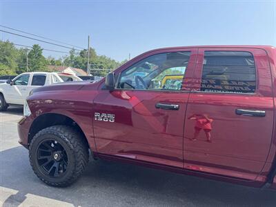 2018 RAM 1500 Express 4x4 4dr Quad Cab 6.3 ft. SB Pickup - Photo 4 - Hazleton, PA 18201