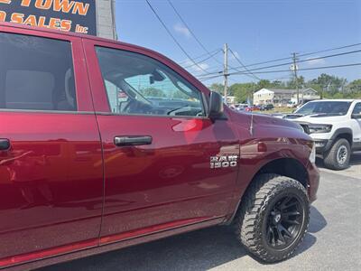 2018 RAM 1500 Express 4x4 4dr Quad Cab 6.3 ft. SB Pickup - Photo 10 - Hazleton, PA 18201