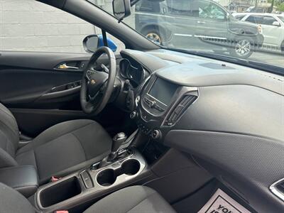 2016 Chevrolet Cruze LT Auto 4dr Sedan w/1SD   - Photo 25 - Hazleton, PA 18201