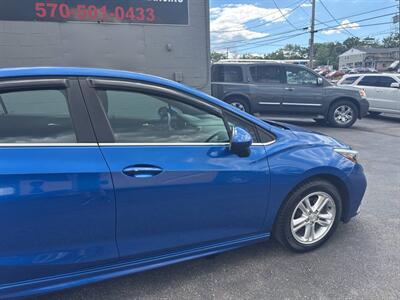 2016 Chevrolet Cruze LT Auto 4dr Sedan w/1SD   - Photo 10 - Hazleton, PA 18201