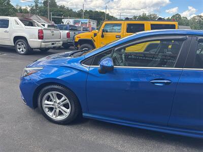 2016 Chevrolet Cruze LT Auto 4dr Sedan w/1SD   - Photo 4 - Hazleton, PA 18201