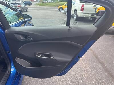 2016 Chevrolet Cruze LT Auto 4dr Sedan w/1SD   - Photo 21 - Hazleton, PA 18201