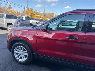 2016 Ford Explorer Base 4dr SUV - Photo 4 - Hazleton, PA 18201