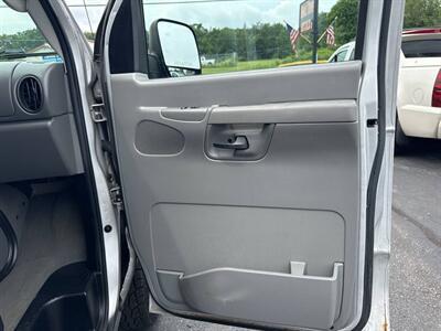 2006 Ford E-350 SD XL   - Photo 23 - Hazleton, PA 18201