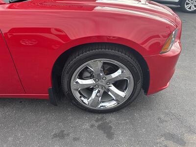 2012 Dodge Charger SXT Plus 4dr Sedan   - Photo 11 - Hazleton, PA 18201