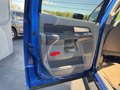 2008 Dodge Ram 1500 SXT 4dr Mega Cab 4WD SB   - Photo 17 - Hazleton, PA 18201