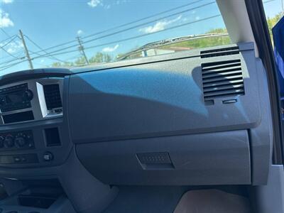 2008 Dodge Ram 1500 SXT 4dr Mega Cab 4WD SB   - Photo 27 - Hazleton, PA 18201
