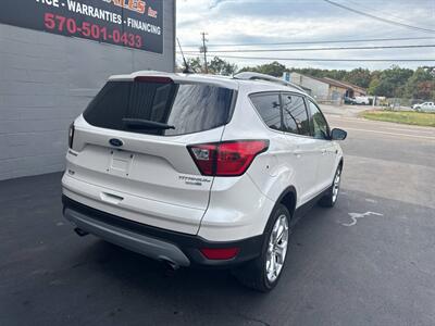 2019 Ford Escape Titanium AWD 4dr SUV   - Photo 9 - Hazleton, PA 18201