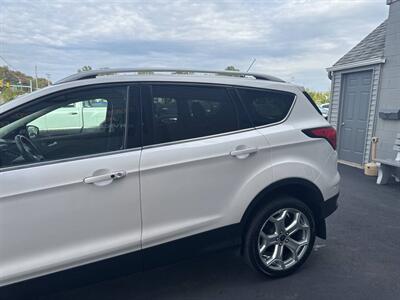 2019 Ford Escape Titanium AWD 4dr SUV   - Photo 5 - Hazleton, PA 18201