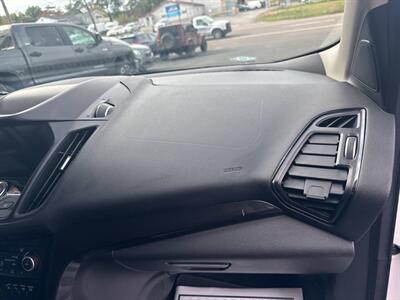 2019 Ford Escape Titanium AWD 4dr SUV   - Photo 27 - Hazleton, PA 18201