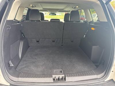 2019 Ford Escape Titanium AWD 4dr SUV   - Photo 21 - Hazleton, PA 18201
