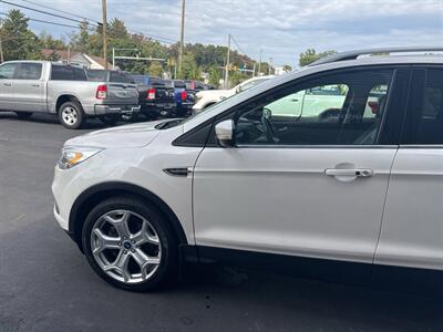 2019 Ford Escape Titanium AWD 4dr SUV   - Photo 4 - Hazleton, PA 18201