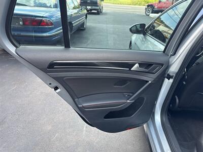 2017 Volkswagen Golf GTI SE 4dr Hatchback 6A - Photo 17 - Hazleton, PA 18201