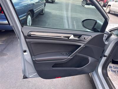 2017 Volkswagen Golf GTI SE 4dr Hatchback 6A - Photo 14 - Hazleton, PA 18201