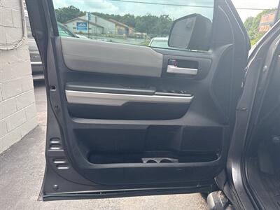 2014 Toyota Tundra Limited   - Photo 19 - Hazleton, PA 18201