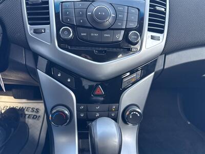 2011 Chevrolet Cruze LT 4dr Sedan w/1LT - Photo 28 - Hazleton, PA 18201