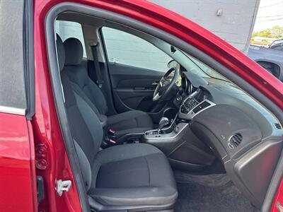 2011 Chevrolet Cruze LT 4dr Sedan w/1LT - Photo 23 - Hazleton, PA 18201