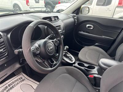 2015 Kia Soul Base 4dr Crossover 6A   - Photo 15 - Hazleton, PA 18201