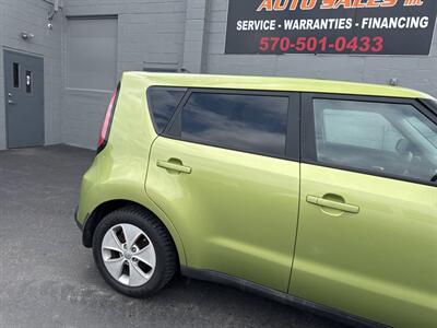 2015 Kia Soul Base 4dr Crossover 6A   - Photo 9 - Hazleton, PA 18201