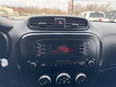 2015 Kia Soul Base 4dr Crossover 6A   - Photo 26 - Hazleton, PA 18201