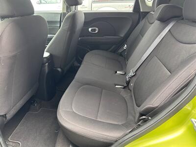 2015 Kia Soul Base 4dr Crossover 6A   - Photo 17 - Hazleton, PA 18201