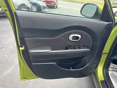 2015 Kia Soul Base 4dr Crossover 6A   - Photo 14 - Hazleton, PA 18201