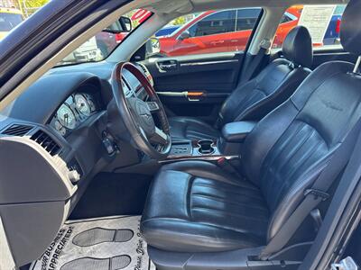 2010 Chrysler 300C AWD 4dr Sedan   - Photo 13 - Hazleton, PA 18201