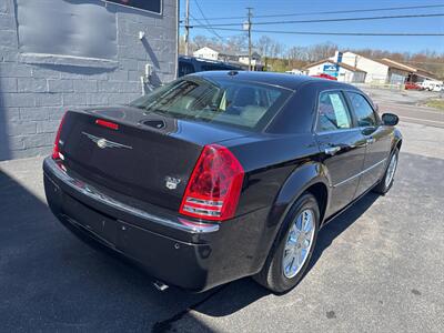 2010 Chrysler 300C AWD 4dr Sedan   - Photo 8 - Hazleton, PA 18201
