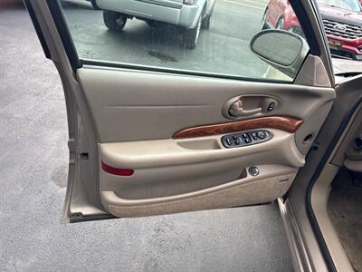 2001 Buick LeSabre Custom 4dr Sedan   - Photo 12 - Hazleton, PA 18201