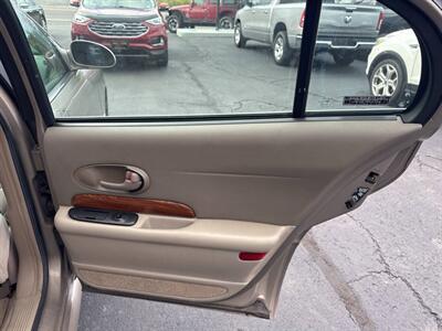2001 Buick LeSabre Custom 4dr Sedan   - Photo 19 - Hazleton, PA 18201