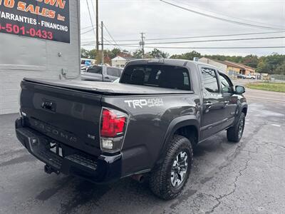 2017 Toyota Tacoma TRD Off Road 4x4 4dr Double Cab 5.0 ft SB 6A - Photo 8 - Hazleton, PA 18201