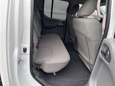 2019 Nissan Frontier SV 4x4 4dr Crew Cab 5 ft. SB 5A   - Photo 20 - Hazleton, PA 18201