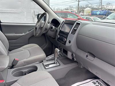 2019 Nissan Frontier SV 4x4 4dr Crew Cab 5 ft. SB 5A   - Photo 25 - Hazleton, PA 18201