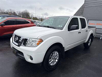 2019 Nissan Frontier SV 4x4 4dr Crew Cab 5 ft. SB 5A   - Photo 3 - Hazleton, PA 18201