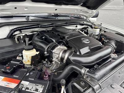 2019 Nissan Frontier SV 4x4 4dr Crew Cab 5 ft. SB 5A   - Photo 12 - Hazleton, PA 18201