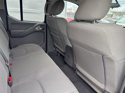 2019 Nissan Frontier SV 4x4 4dr Crew Cab 5 ft. SB 5A   - Photo 22 - Hazleton, PA 18201