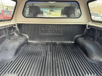 2013 Nissan Frontier SV 4x4 4dr Crew Cab 5 ft. SB Pickup 5A   - Photo 19 - Hazleton, PA 18201