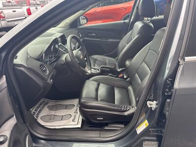 2013 Chevrolet Cruze LTZ Auto 4dr Sedan w/1SJ   - Photo 13 - Hazleton, PA 18201