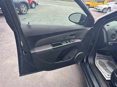2013 Chevrolet Cruze LTZ Auto 4dr Sedan w/1SJ   - Photo 16 - Hazleton, PA 18201