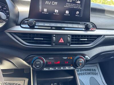 2019 Kia Forte LXS 4dr Sedan   - Photo 24 - Hazleton, PA 18201
