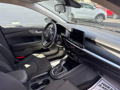 2019 Kia Forte LXS 4dr Sedan   - Photo 21 - Hazleton, PA 18201