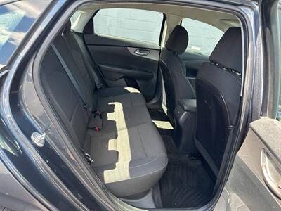 2019 Kia Forte LXS 4dr Sedan   - Photo 17 - Hazleton, PA 18201