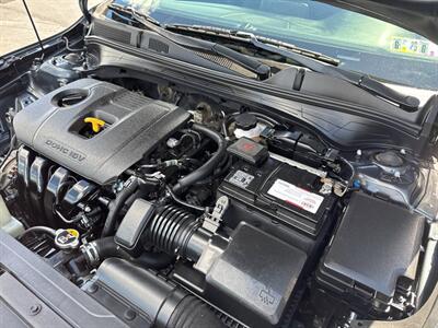 2019 Kia Forte LXS 4dr Sedan   - Photo 11 - Hazleton, PA 18201