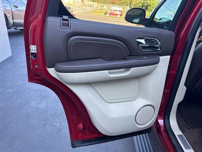 2013 Cadillac Escalade Platinum Edition AWD 4dr SUV - Photo 18 - Hazleton, PA 18201