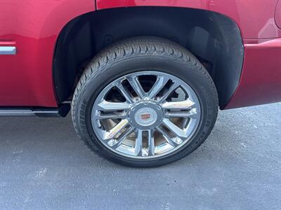 2013 Cadillac Escalade Platinum Edition AWD 4dr SUV - Photo 6 - Hazleton, PA 18201