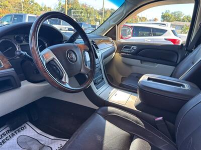 2013 Cadillac Escalade Platinum Edition AWD 4dr SUV - Photo 16 - Hazleton, PA 18201