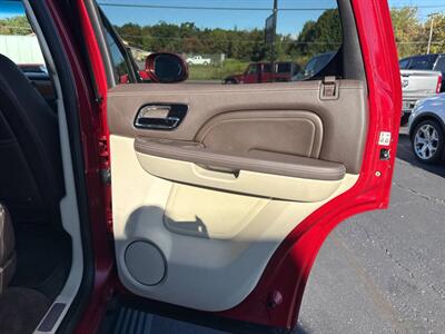 2013 Cadillac Escalade Platinum Edition AWD 4dr SUV - Photo 27 - Hazleton, PA 18201