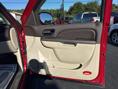 2013 Cadillac Escalade Platinum Edition AWD 4dr SUV - Photo 30 - Hazleton, PA 18201