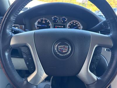 2013 Cadillac Escalade Platinum Edition AWD 4dr SUV - Photo 39 - Hazleton, PA 18201