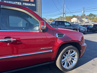 2013 Cadillac Escalade Platinum Edition AWD 4dr SUV - Photo 11 - Hazleton, PA 18201